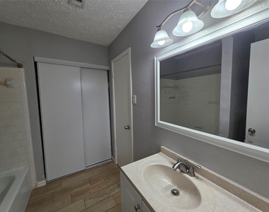 1614 Brickarbor Drive - Photo Thumbnail 24