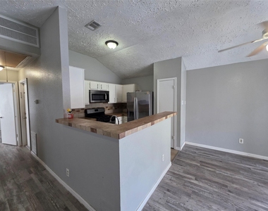 1614 Brickarbor Drive - Photo Thumbnail 8