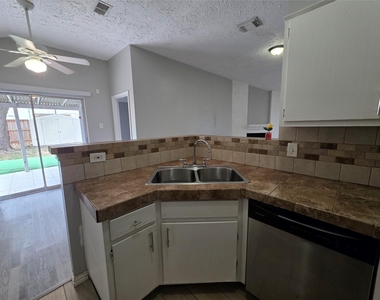 1614 Brickarbor Drive - Photo Thumbnail 11