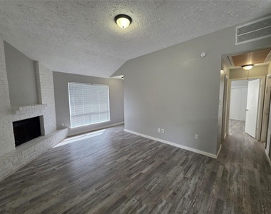 1614 Brickarbor Drive - Photo Thumbnail 7