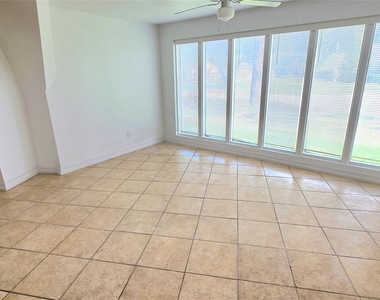 2104 Hedgerose Lane - Photo Thumbnail 10