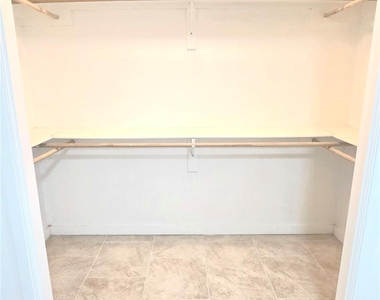 2104 Hedgerose Lane - Photo Thumbnail 17