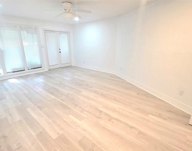 2104 Hedgerose Lane - Photo Thumbnail 14
