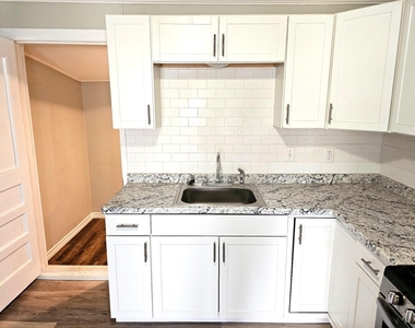 202 N Logan Street - Photo Thumbnail 12