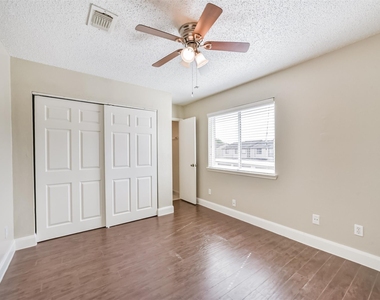 12500 Brookglade Circle - Photo Thumbnail 28