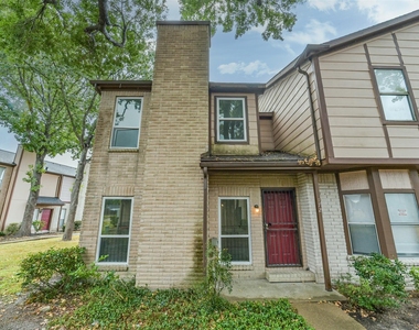 12500 Brookglade Circle - Photo Thumbnail 3