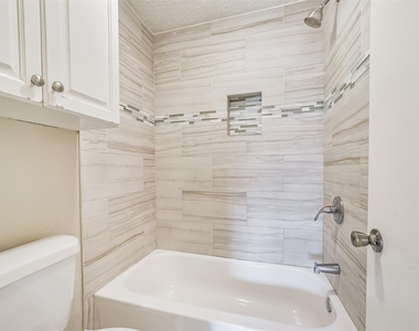 12500 Brookglade Circle - Photo Thumbnail 26