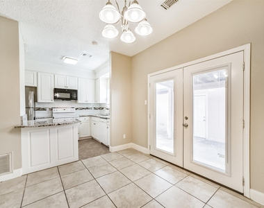 12500 Brookglade Circle - Photo Thumbnail 18