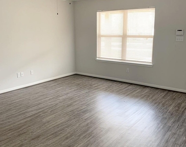 3902 Bennington Street - Photo Thumbnail 6