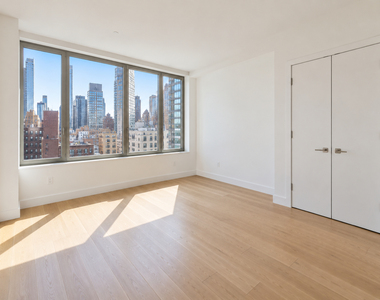 260 West 54th Street - Photo Thumbnail 1