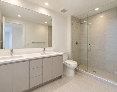 260 West 54th Street - Photo Thumbnail 2