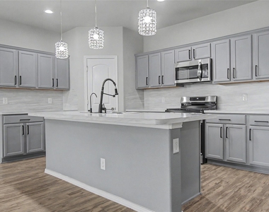 20926 Corisande Street - Photo Thumbnail 7