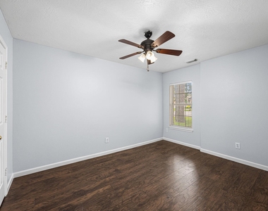 13910 Sac Court - Photo Thumbnail 11