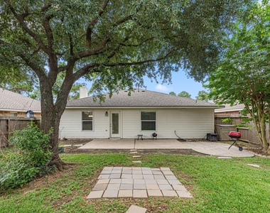 13910 Sac Court - Photo Thumbnail 17