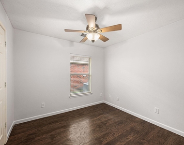 13910 Sac Court - Photo Thumbnail 12