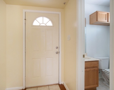 1237 Lovett Street - Photo Thumbnail 11