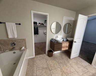 24307 Hampton Terrace Lane - Photo Thumbnail 9