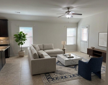 24307 Hampton Terrace Lane - Photo Thumbnail 5