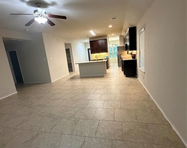 24307 Hampton Terrace Lane - Photo Thumbnail 6