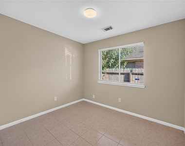 5046 Shadowdale Drive - Photo Thumbnail 18