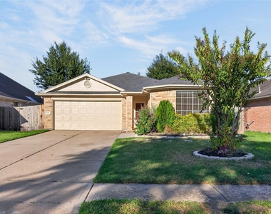 5046 Shadowdale Drive - Photo Thumbnail 1