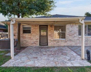 5046 Shadowdale Drive - Photo Thumbnail 24