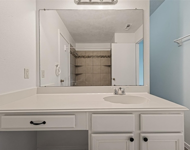6515 Amberfield Lane - Photo Thumbnail 33