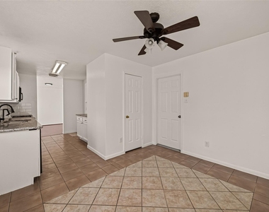 6515 Amberfield Lane - Photo Thumbnail 17