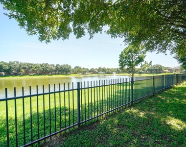 17531 Hoover Gardens Drive - Photo Thumbnail 33