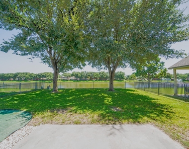 17531 Hoover Gardens Drive - Photo Thumbnail 30