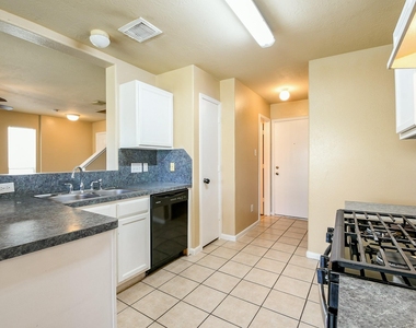 2643 Kiplands Court - Photo Thumbnail 11