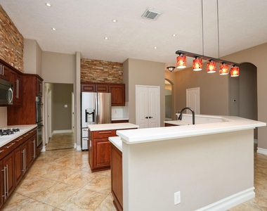 17510 Forest Vine Court - Photo Thumbnail 8