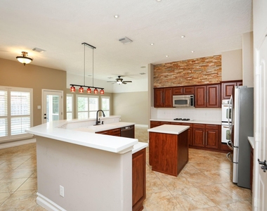 17510 Forest Vine Court - Photo Thumbnail 5