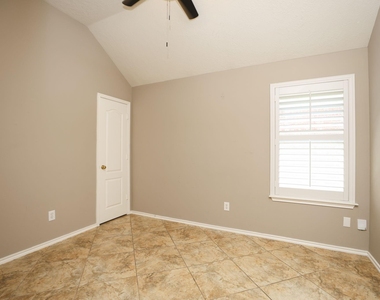 17510 Forest Vine Court - Photo Thumbnail 24