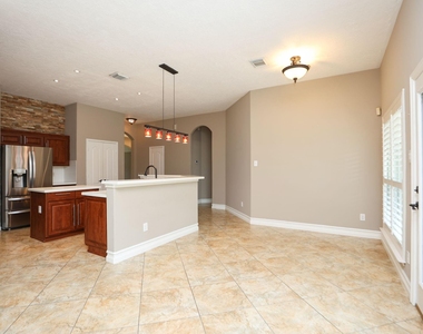 17510 Forest Vine Court - Photo Thumbnail 11