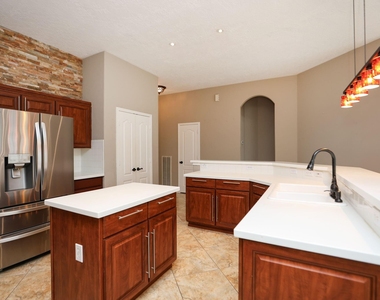 17510 Forest Vine Court - Photo Thumbnail 9