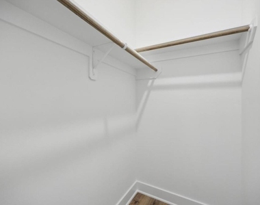 8021 Cora Street - Photo Thumbnail 15