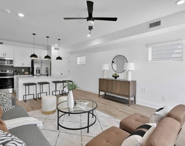 8021 Cora Street - Photo Thumbnail 2