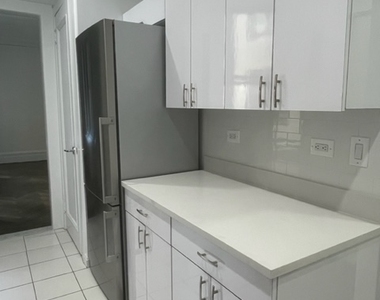 West 58th Street - Photo Thumbnail 1