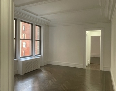 West 58th Street - Photo Thumbnail 7