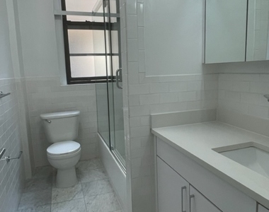 West 58th Street - Photo Thumbnail 10