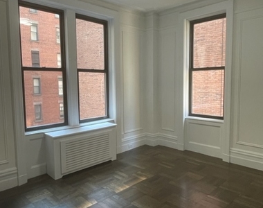 West 58th Street - Photo Thumbnail 8