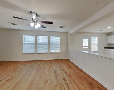 17127 Westminster Village Court - Photo Thumbnail 4