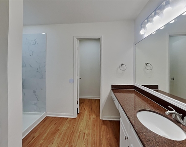 17127 Westminster Village Court - Photo Thumbnail 9