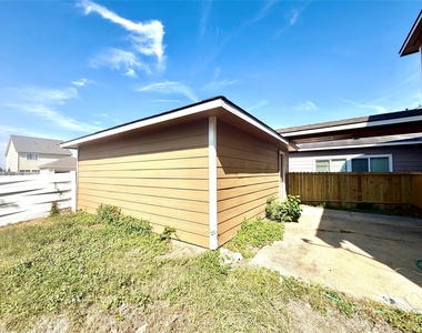 20706 Settlers Lake Circle N - Photo Thumbnail 11
