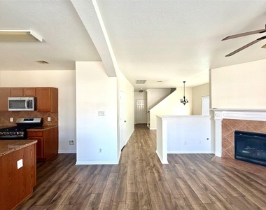 20706 Settlers Lake Circle N - Photo Thumbnail 14