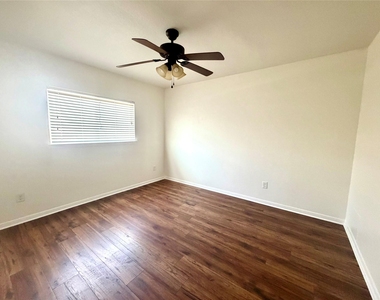 20706 Settlers Lake Circle N - Photo Thumbnail 22