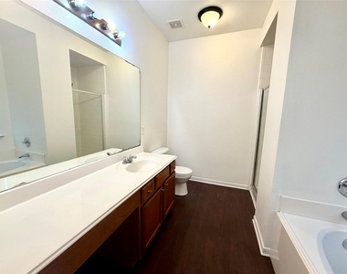 20706 Settlers Lake Circle N - Photo Thumbnail 15