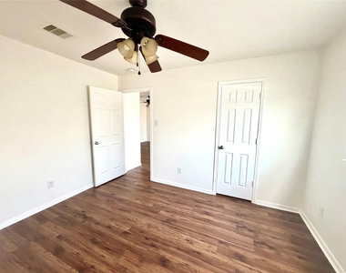 20706 Settlers Lake Circle N - Photo Thumbnail 21