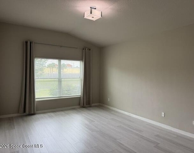 3575 Tabitha Court - Photo Thumbnail 12